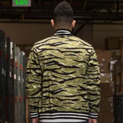 BAIT Basics Baseball Jacket (camo / Tiger Camo / Black) -Marvia Wear Sales Store varsity tigercamolongback